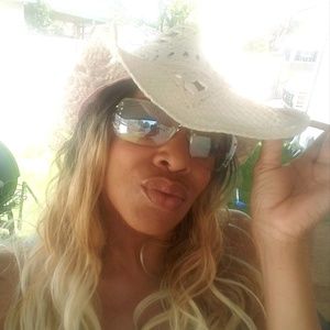 Meet your Posher, Cherise